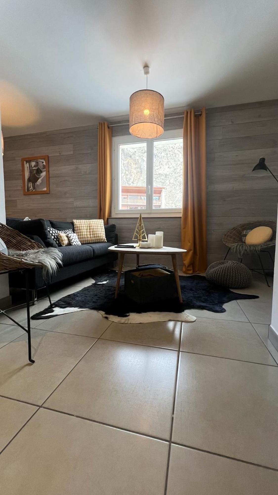 Jaune Genepi - 4 Personnes - 49M2 Et 17M2 Terrasse Valloire Luaran gambar